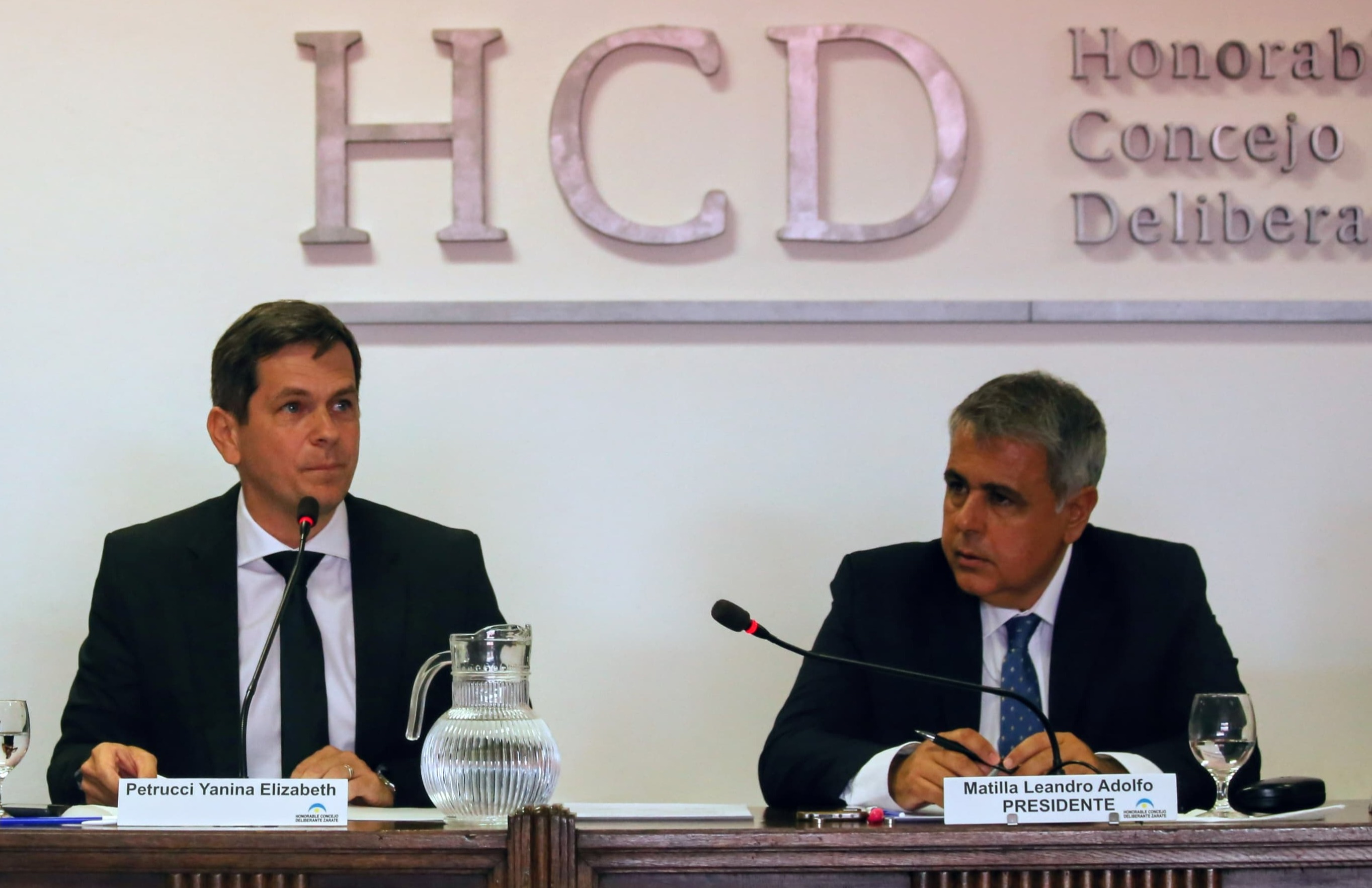 Más de 400 viviendas, empleo y la relocalización de familias de San Javier: el reclamo de Matzkin al HCD