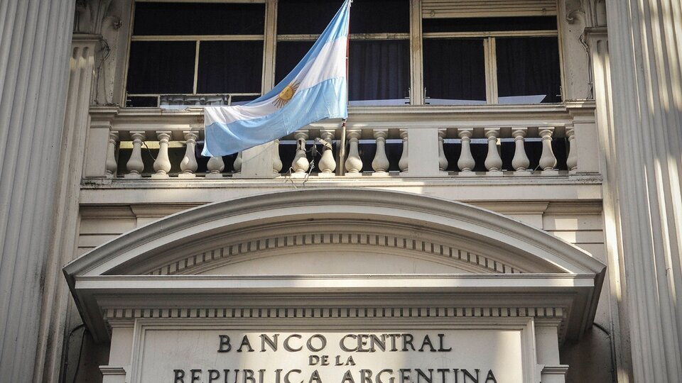 El Senado modificó la reforma del BCRA y el proyecto vuelve a Diputados