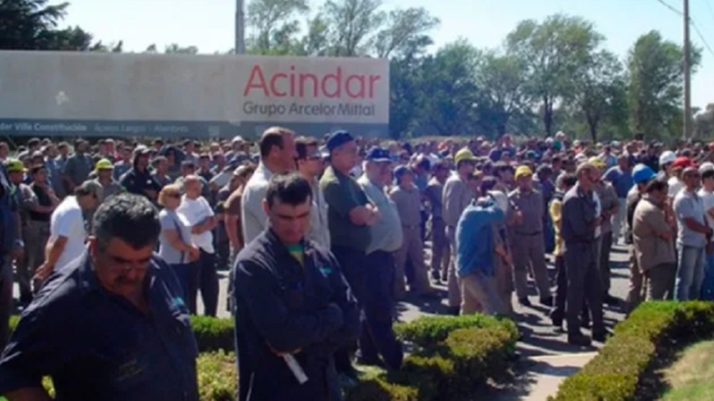 Acindar anticipa un fuerte recorte de personal: alerta por 200 posibles despidos