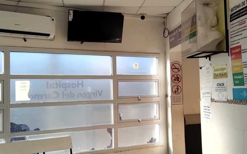 El hospital Virgen del Carmen colocó nuevas pantallas en el sector de guardias