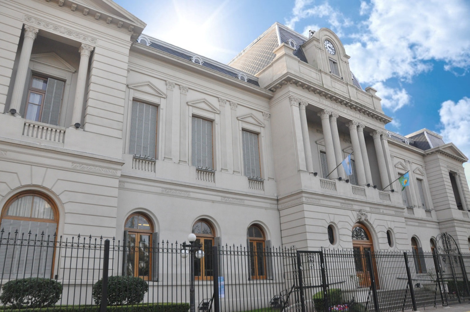 El Municipio suspende todas las actividades públicas y restringen el transporte pesado durante todo el fin de semana por el temporal